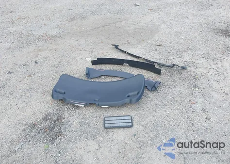 2018 Tesla Model 3 Long Range/Mid Range из США, поврежденный, VIN 5YJ3E1EA9JF025942